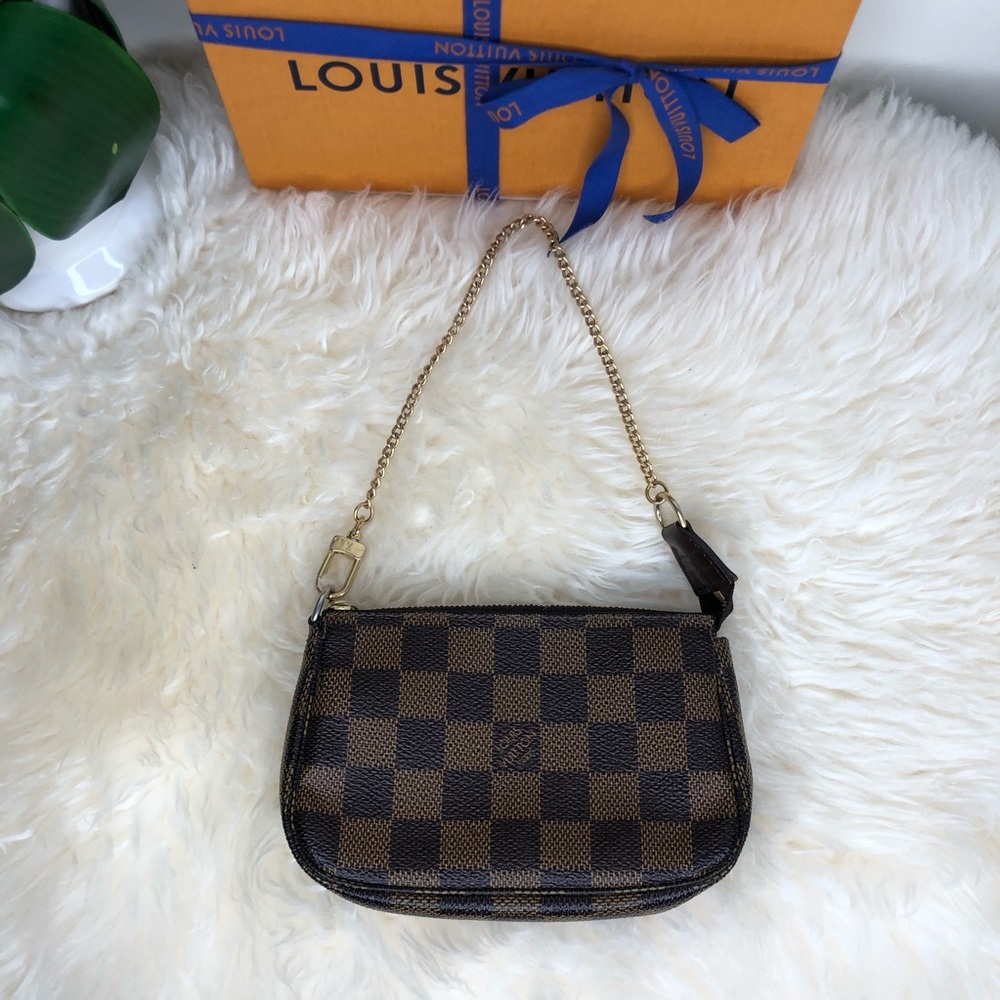 ♥️Beautiful♥️ Louis Vuitton Mini Pochette